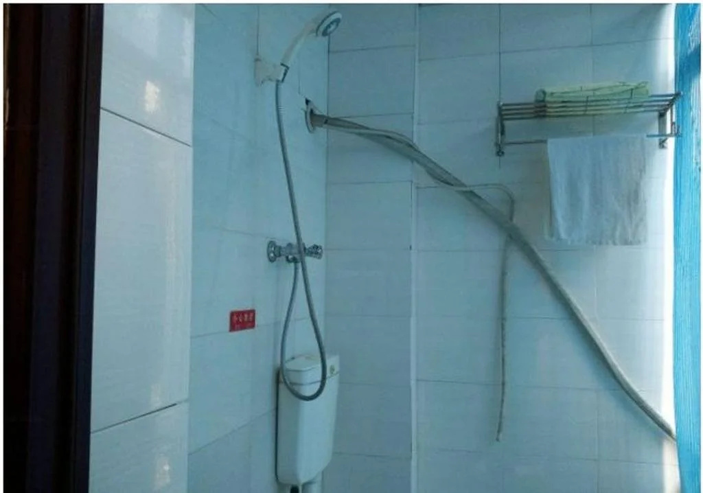 Yinlong Business Inn