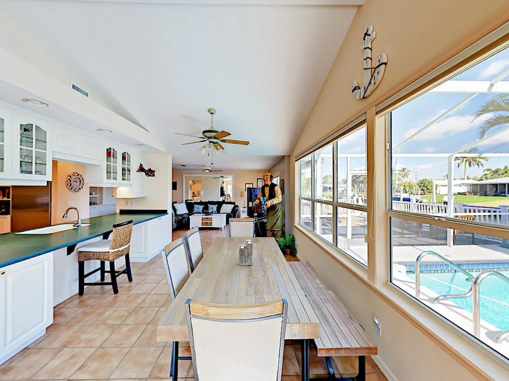 4527 Bimini Home 3 Bedrooms 2 Bathrooms Home