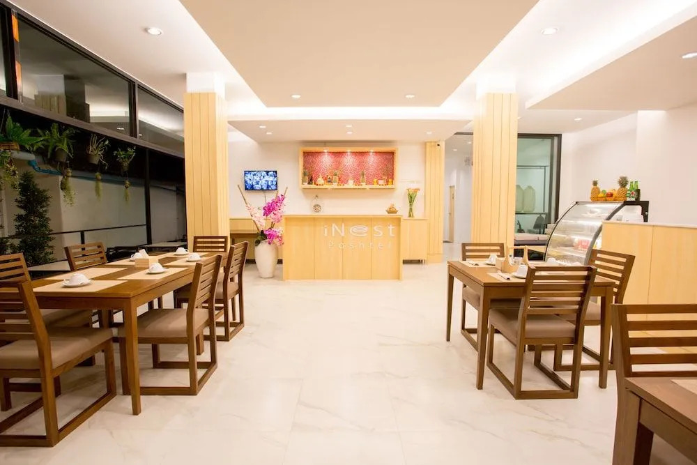 iNest Poshtel