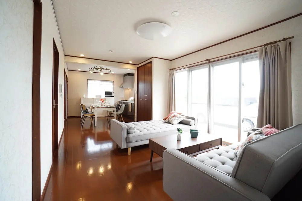 PINK Suite HOUSE