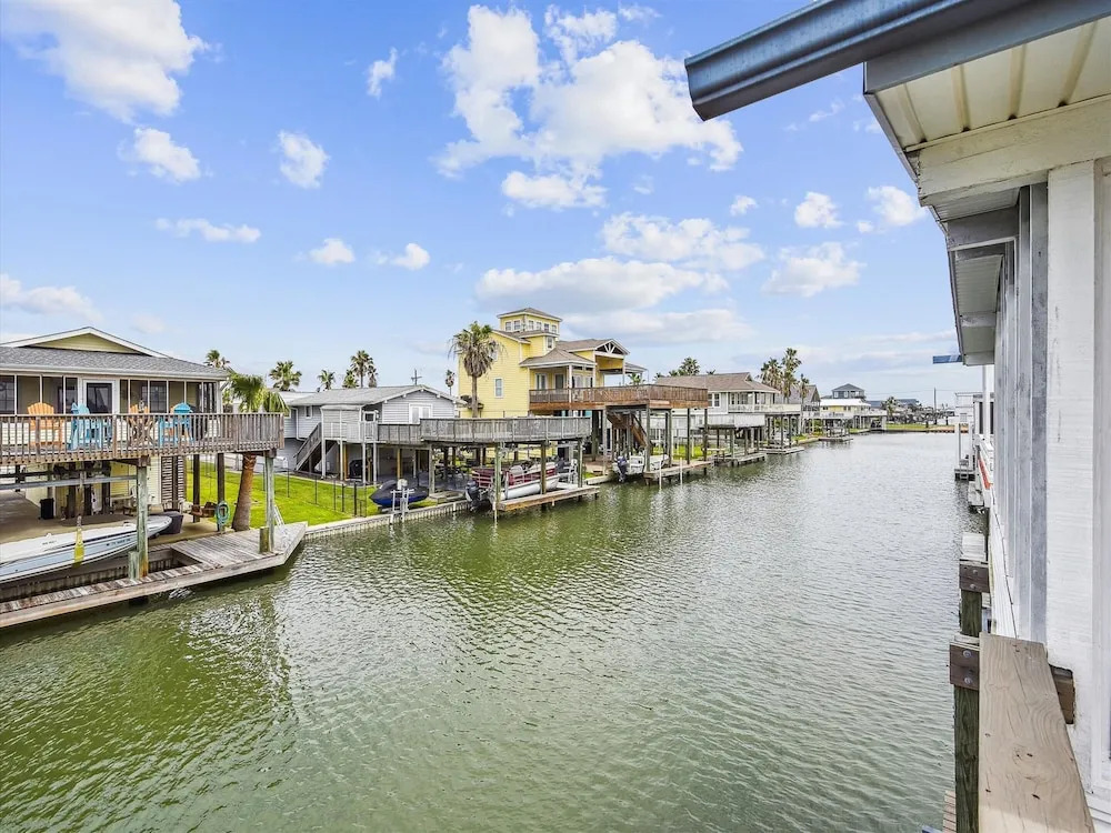 All Day Bay Dream by Ryson Vacation Rentals