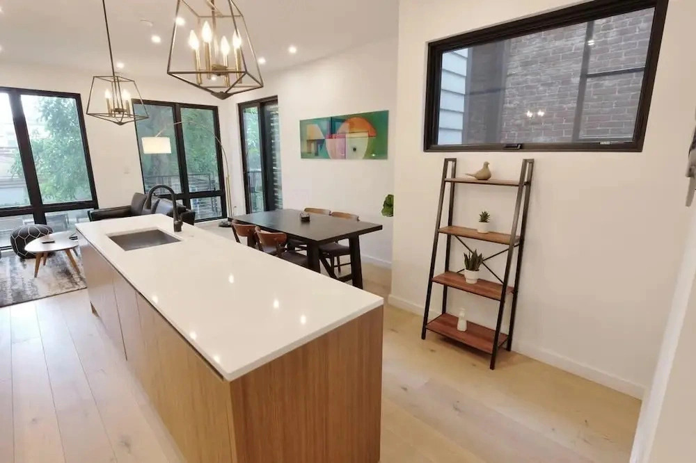 Contemporary Home in Shaw-u Street