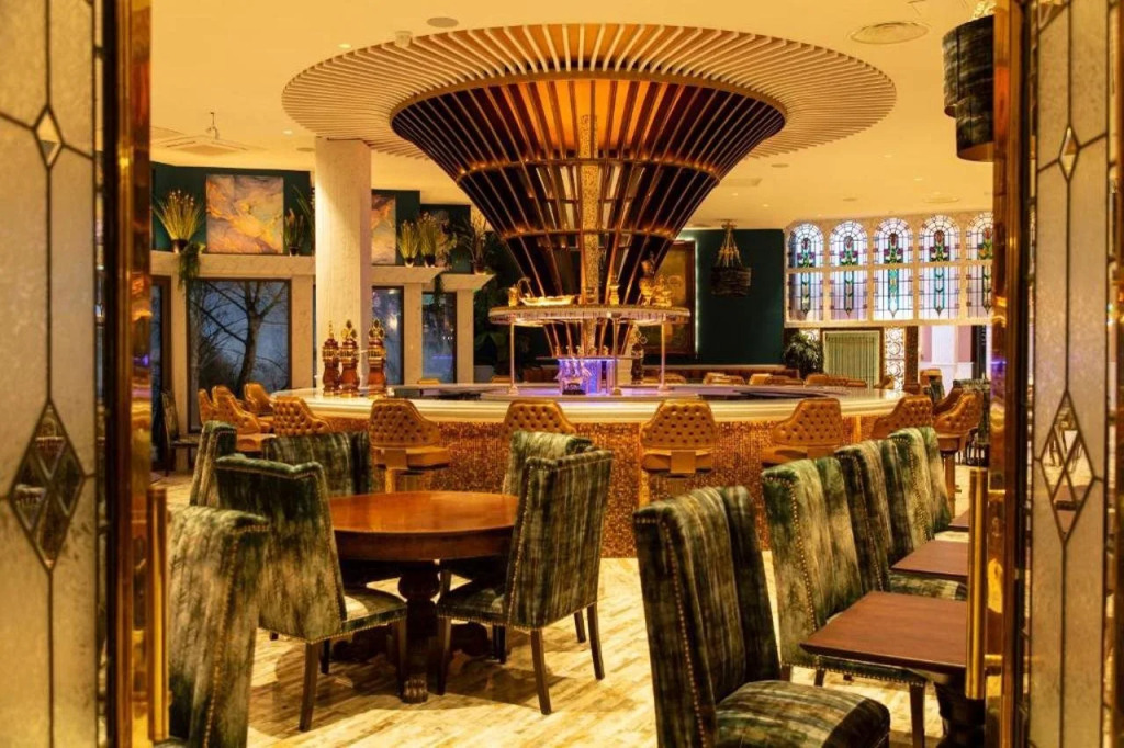 Lawlors Hotel