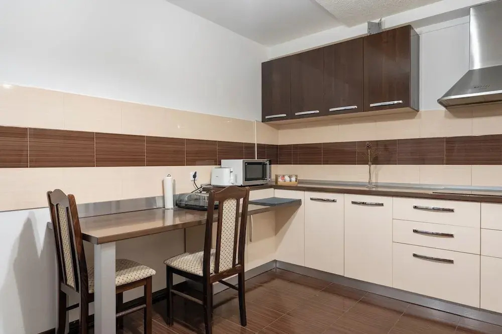 FarawayHomes Aparthotel Near Vienna Airport - Anytime Self Check-In
