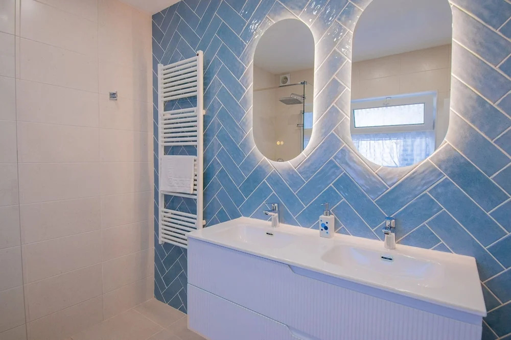 61 vdm Superb Villa on Vale do Milho With Heated