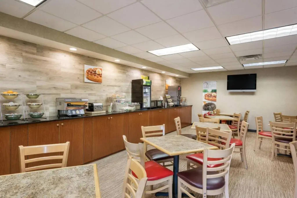 Quality Inn & Suites Fishkill South near I-84