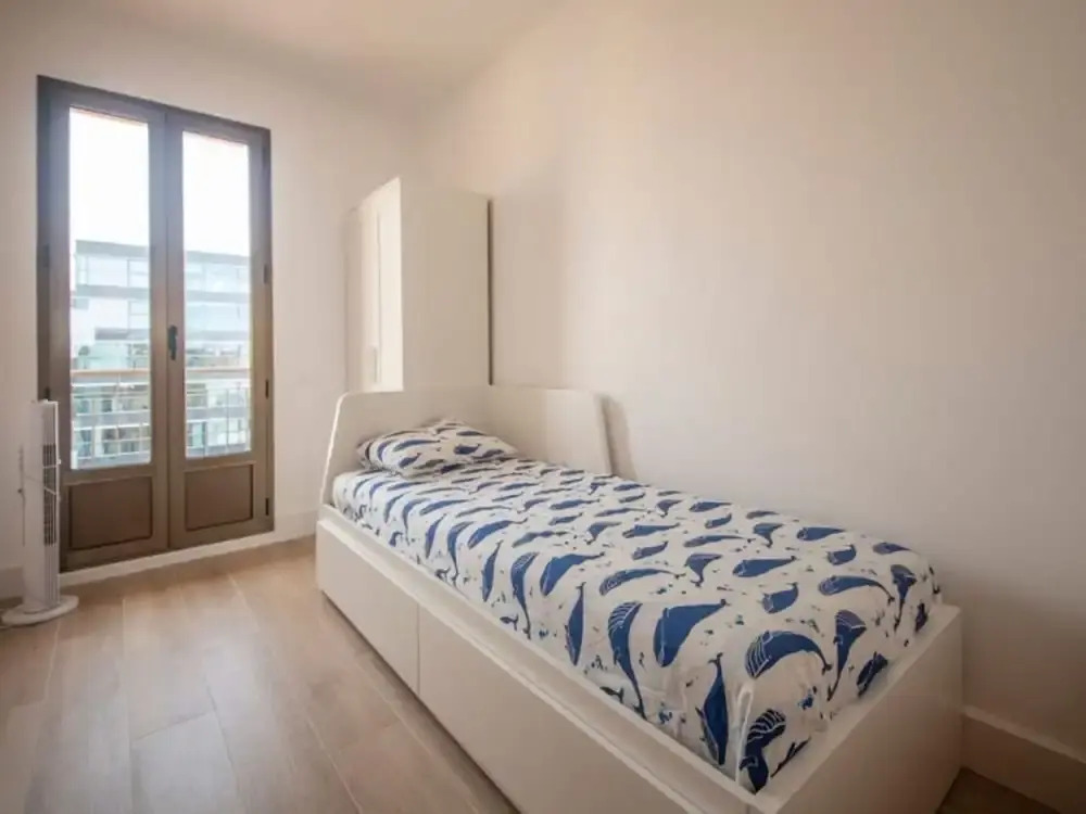 Th04 Atico con Terraza y Aire Acond en Taragona