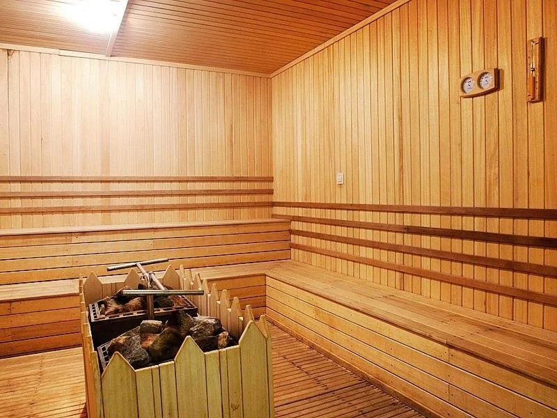 Noah's Ark Hotel