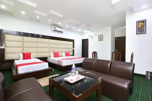 OYO 28042 Hotel Panchkula Inn