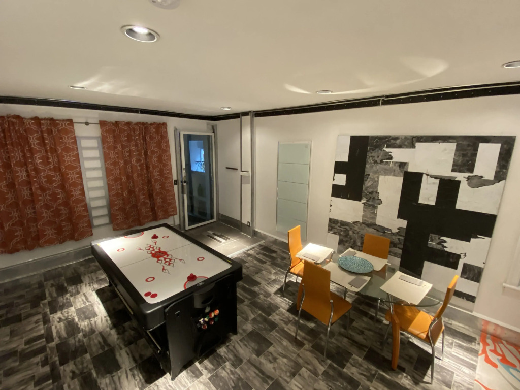 Stylish 4 bedroom home near Philadelphia