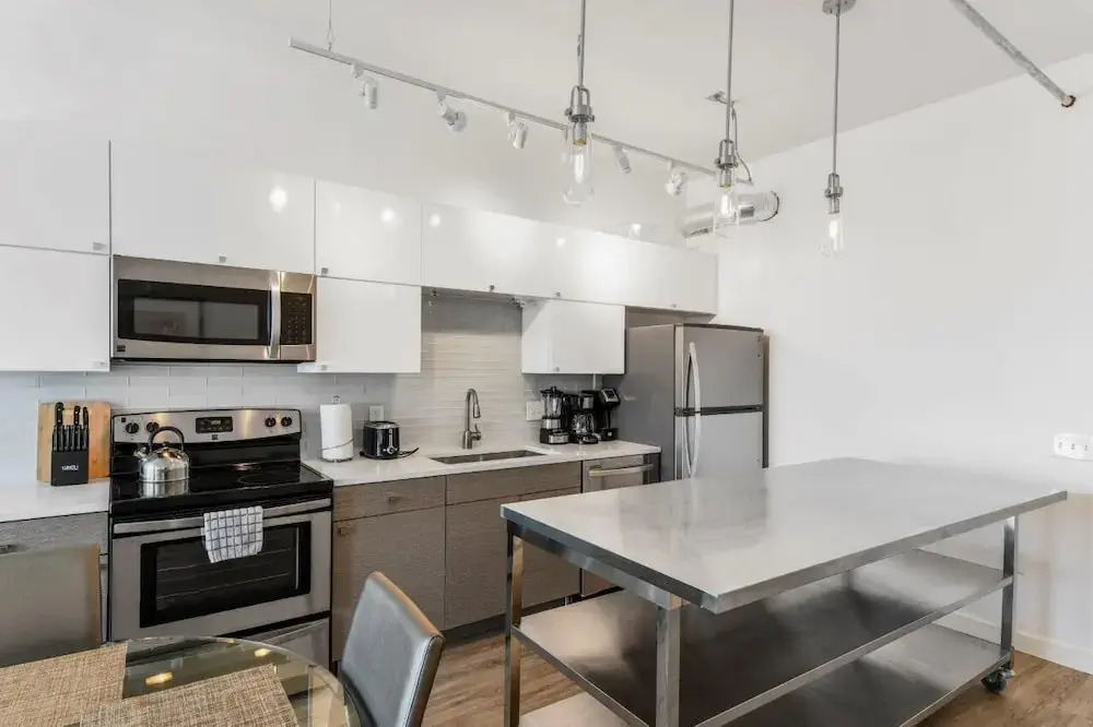 Sunset Boulevard Apartments