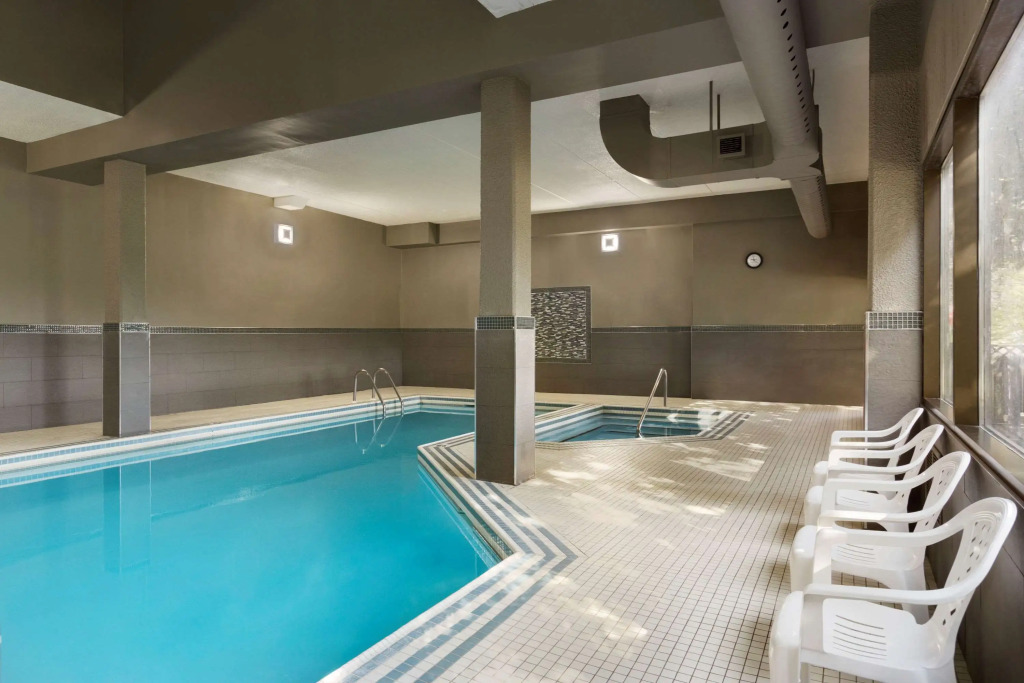 Travelodge by Wyndham Toronto East