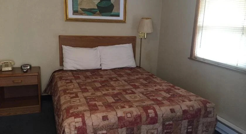West Motel