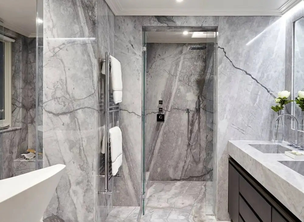 3 Bedroom Apartment With Garden in Knightsbridge