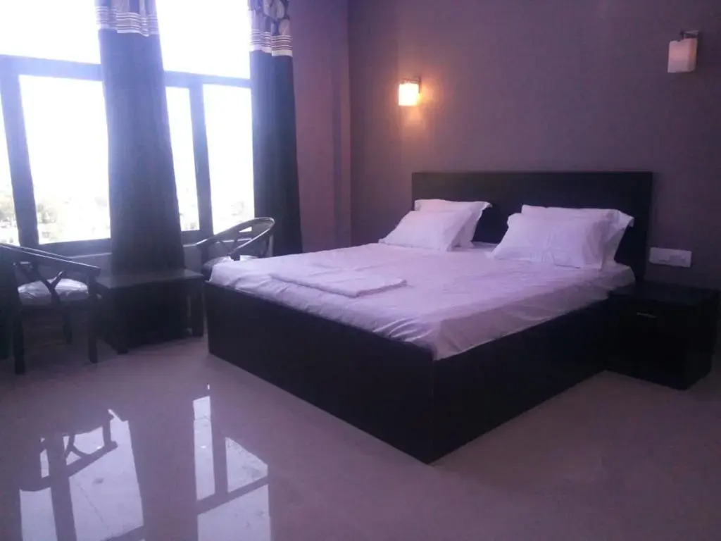 HOTEL-78