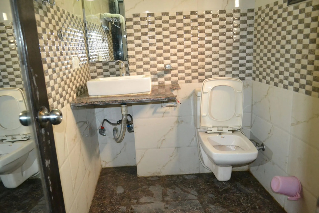 Hotel Apple Villa - New Delhi
