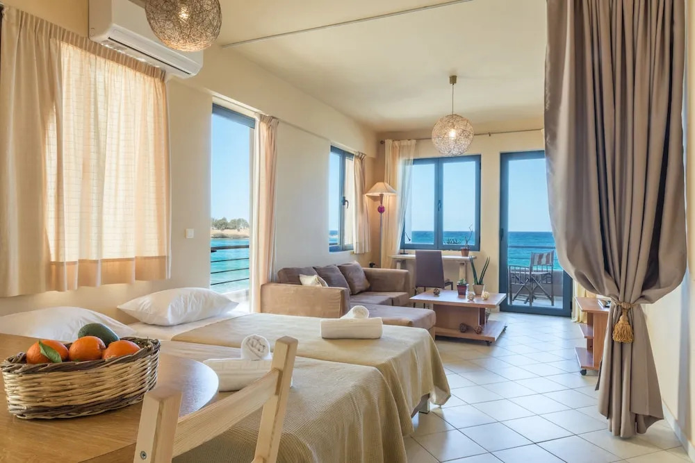 Nais Apartments & Studios