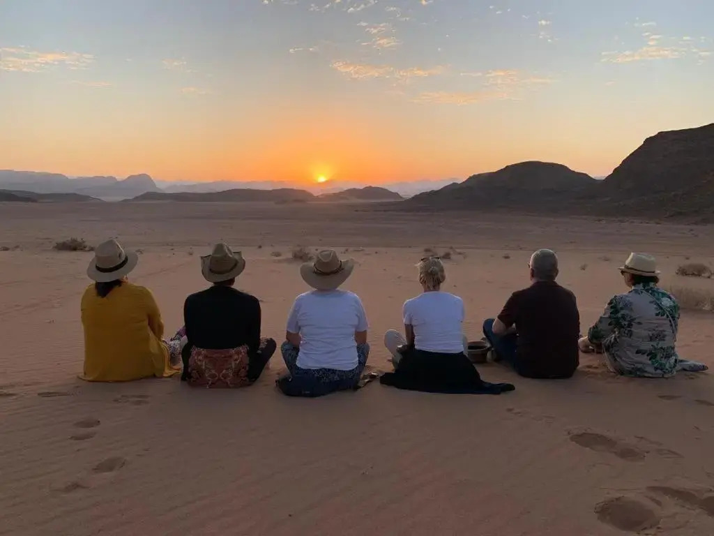 WADI RUM-Bedouin Tents and Jeep Tours