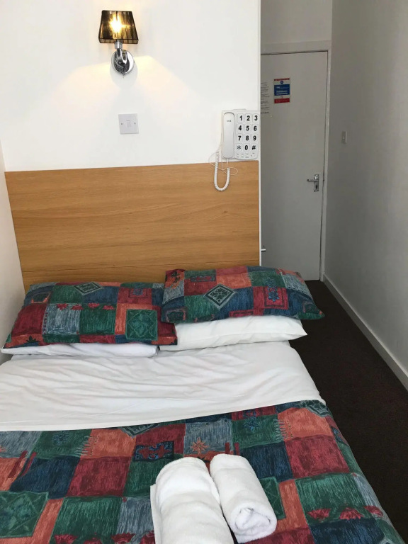 Smiths Hotel