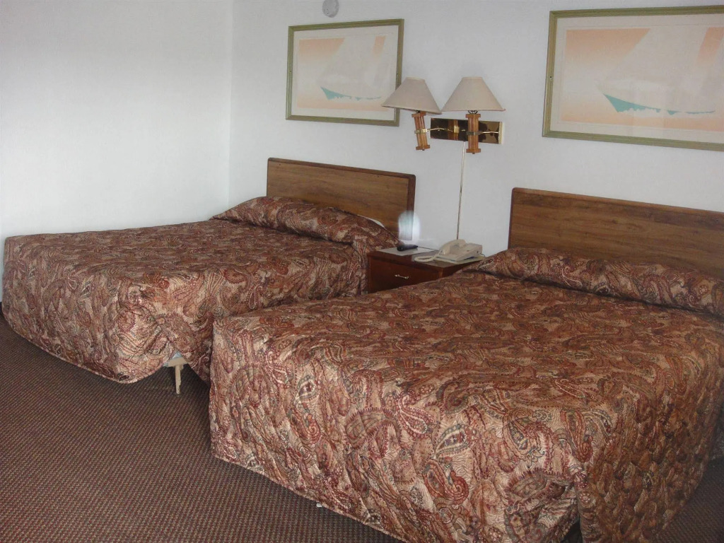 Trails West Motel