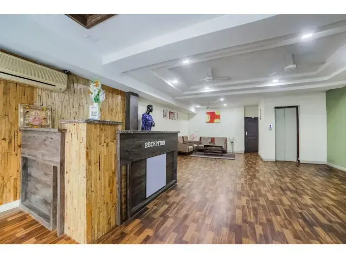 OYO 28783 Hotel Vaishali