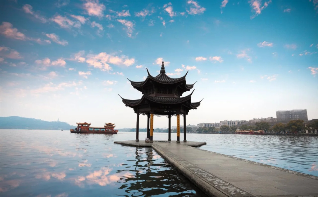 Shengteng Hotel (Hangzhou East Railway Station West Plaza)(升腾酒店(杭州火车东站西广场店))