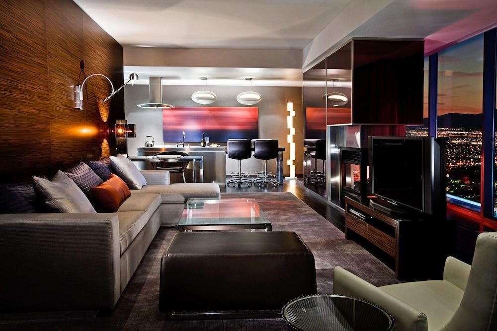 Jet Luxury At Palms Place