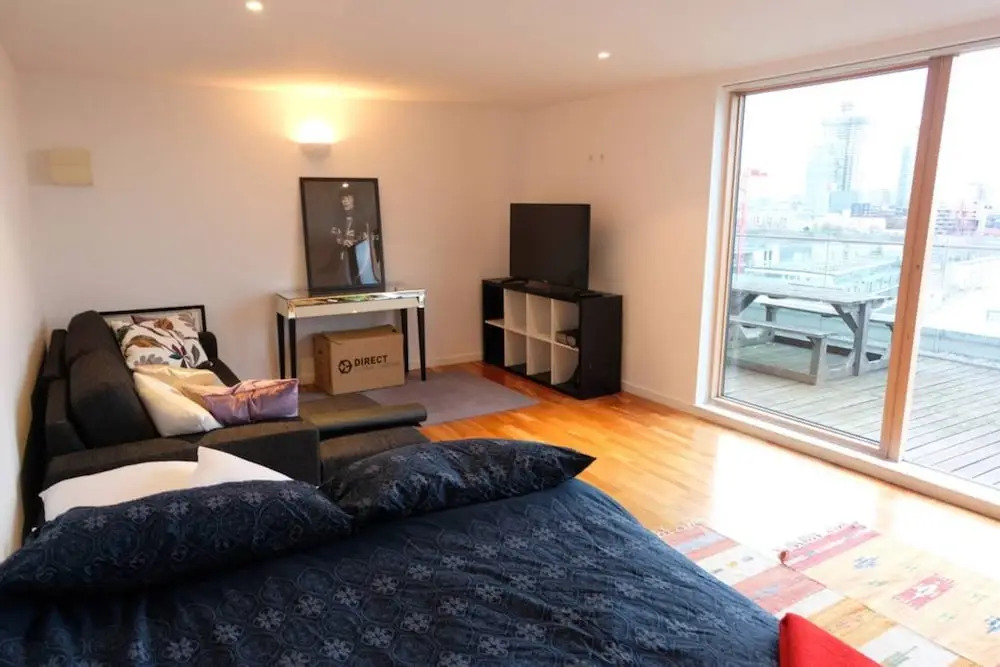 Stunning Apartment With Views Across London