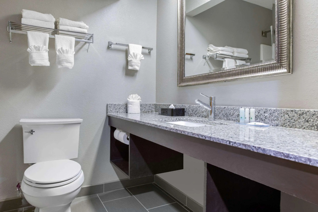 Quality Inn & Suites Brownsburg - Indianapolis West