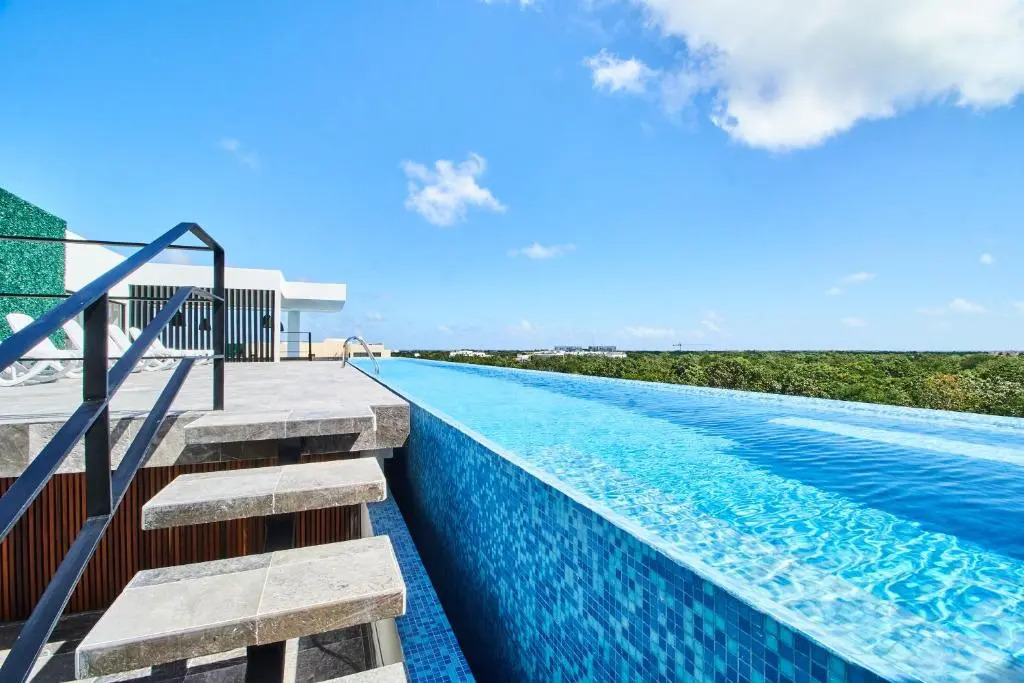 Modern and Boho 1BD/1 BR + Private Plunge Pool