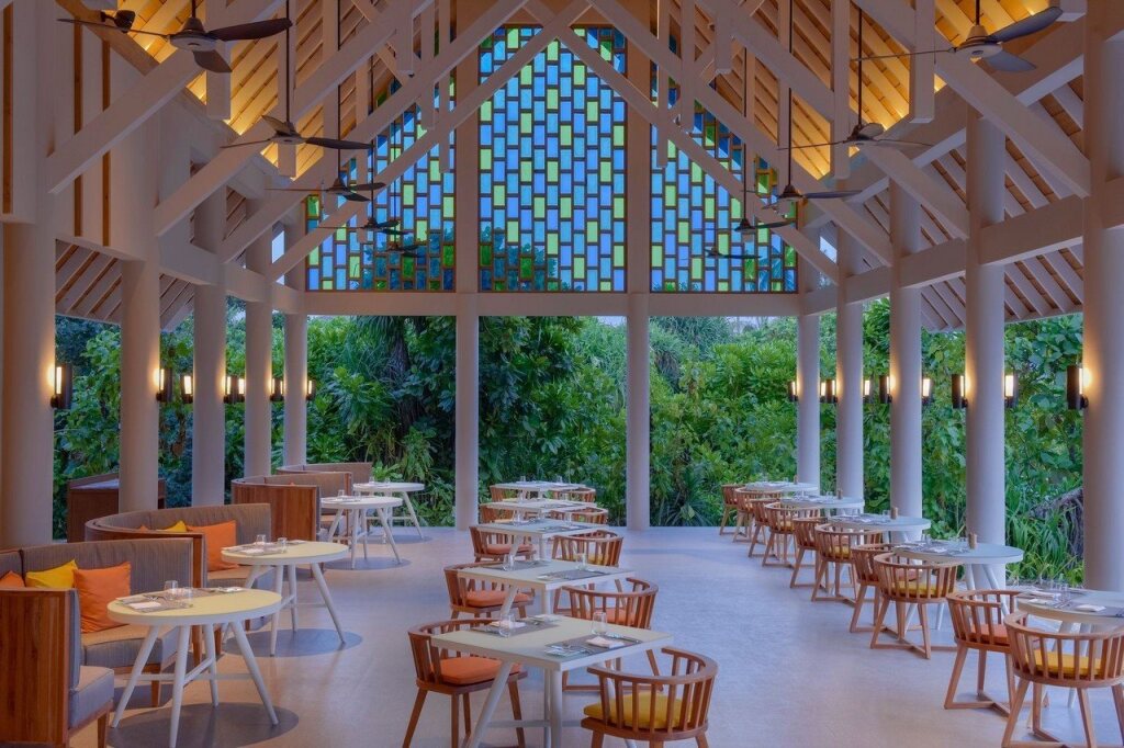 Emerald Faarufushi Resort & Spa - Deluxe All Inclusive