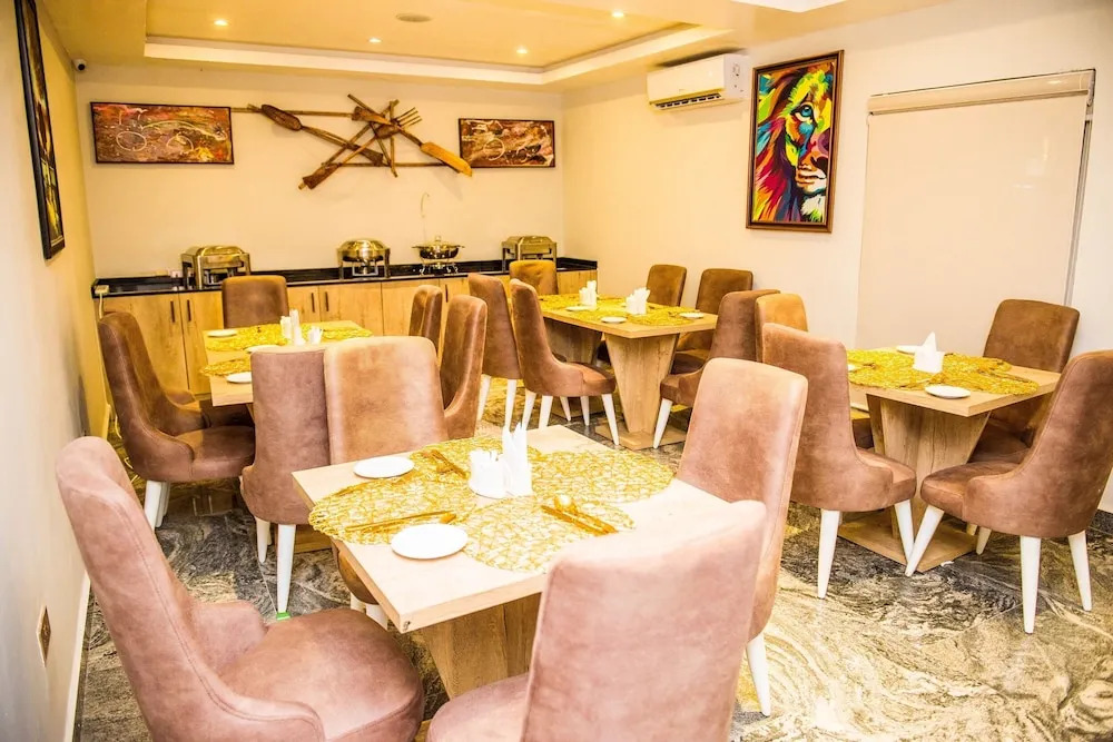 Pinnatech Suites