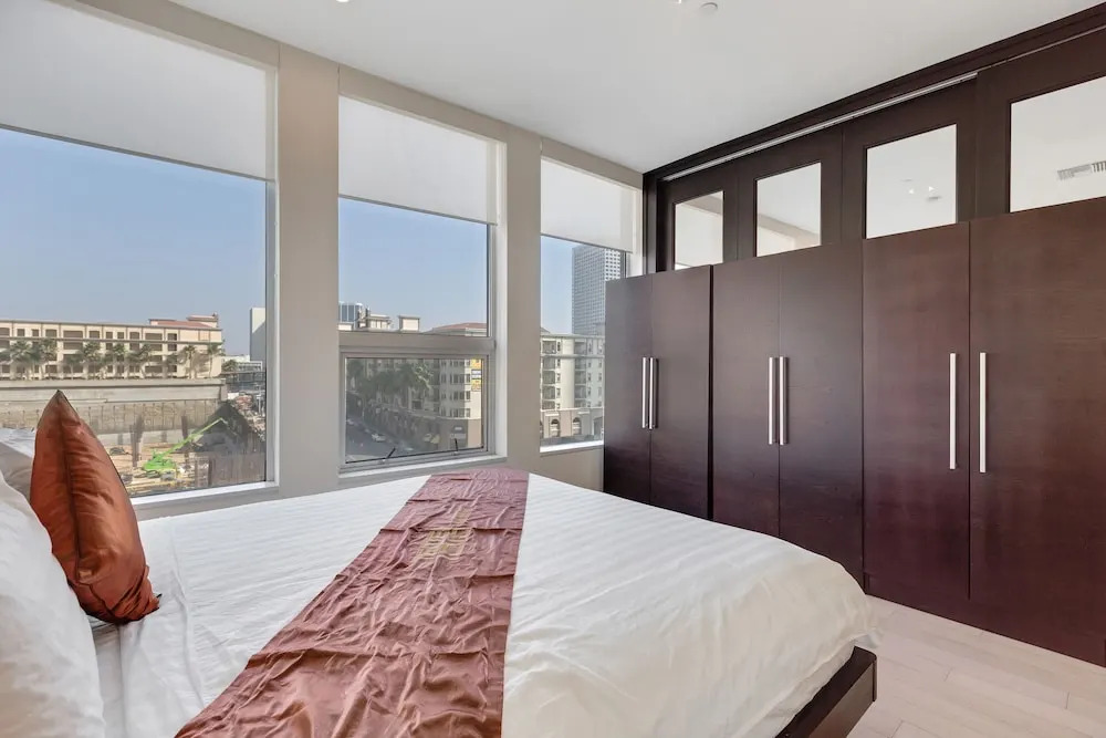 1010 Wilshire Serviced Apts
