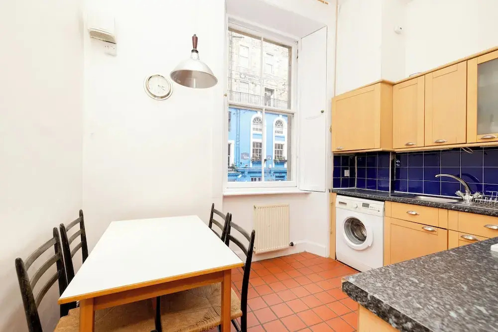 JOIVY Diagon Alley Apartment