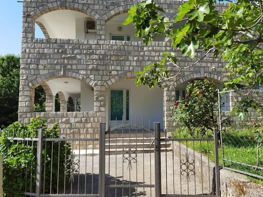 Guest House Vojinovic