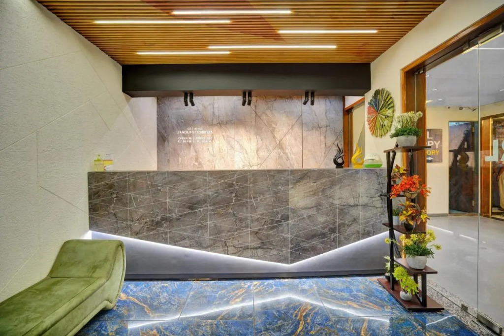 Hotel Pearl Residency
