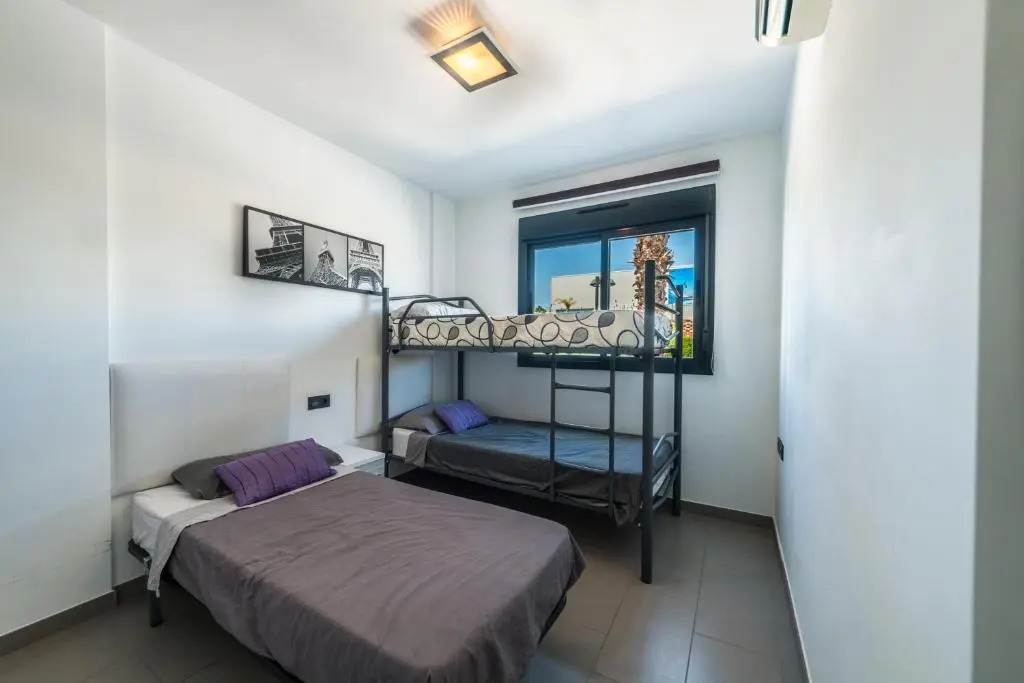 Oasis Beach F 3003