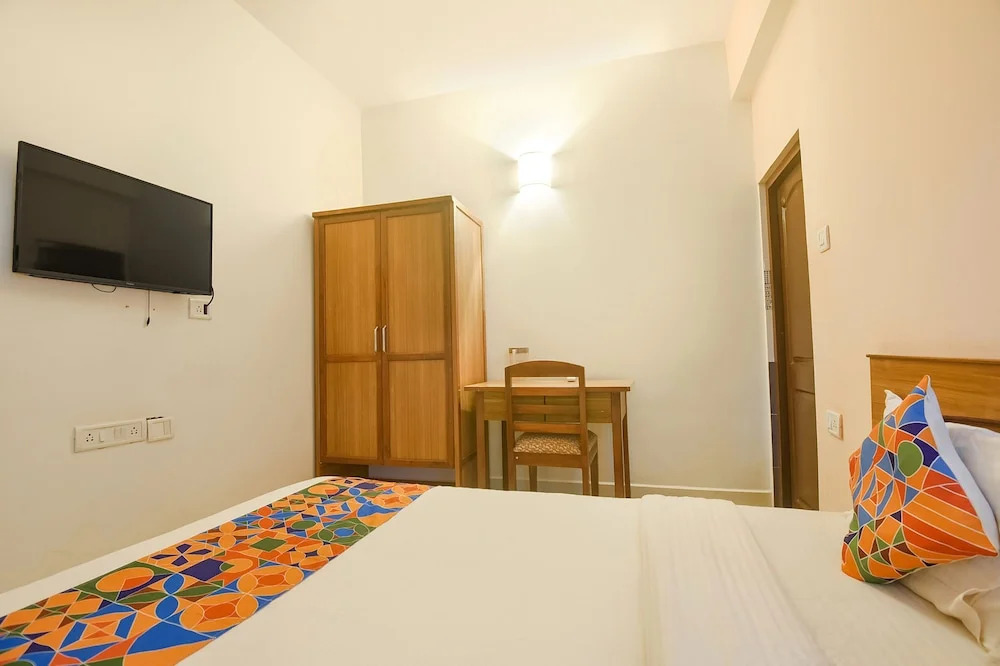 Via Joeys Place - Nr Panjim