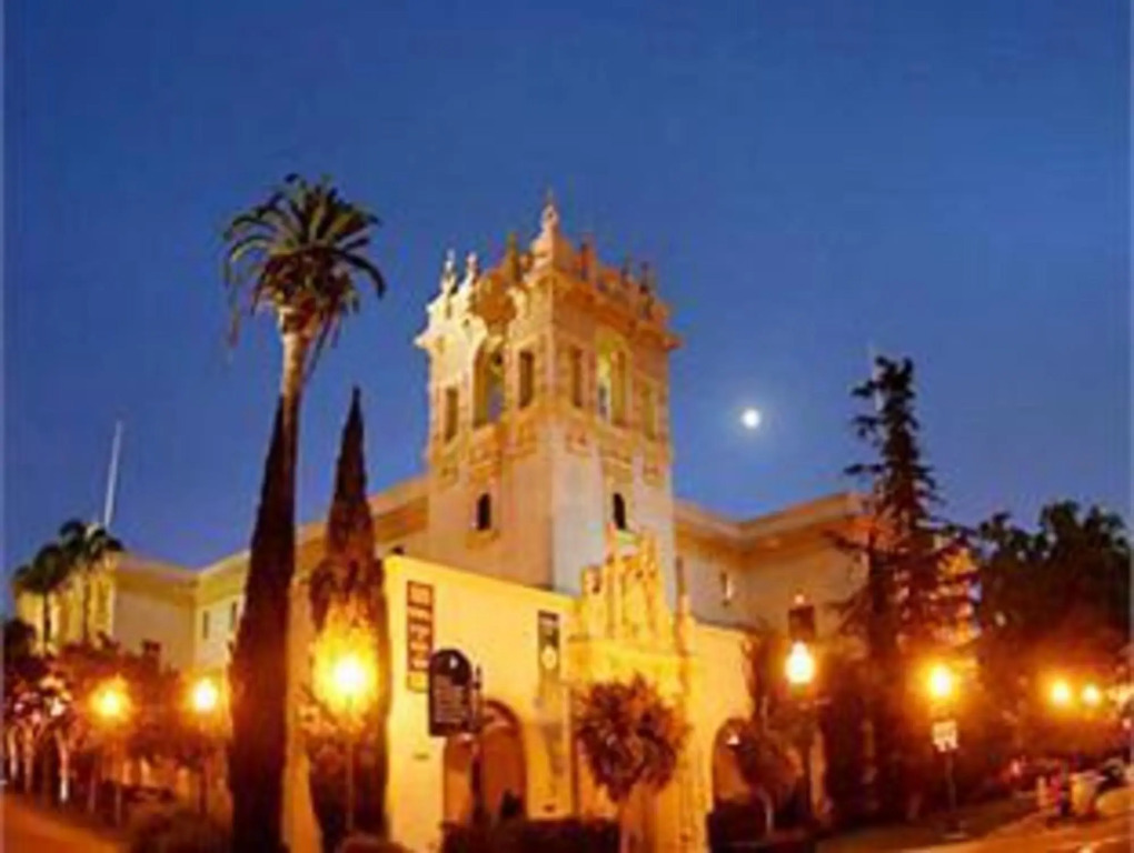 Courtyard by Marriott San Diego Downtown