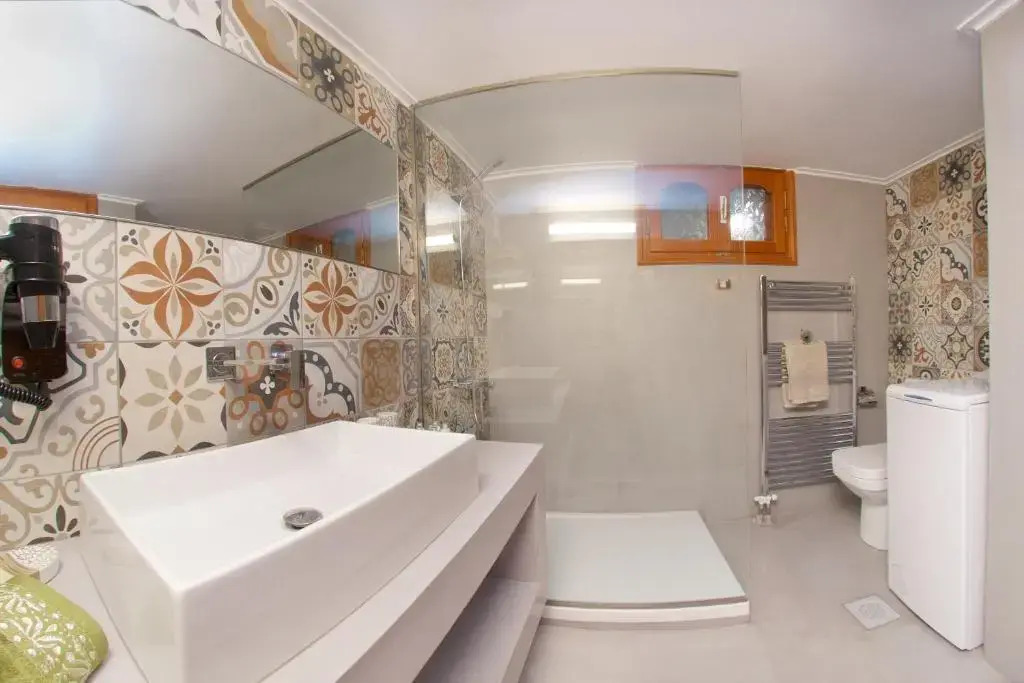 M house luxury suites