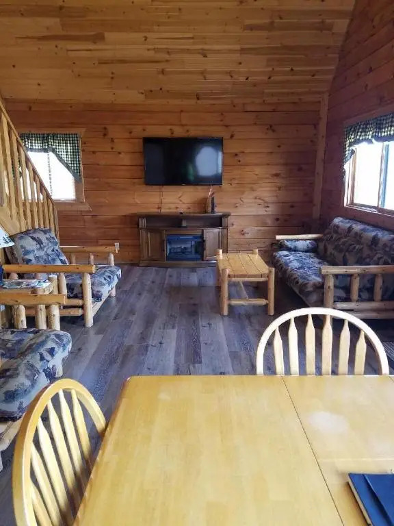 Warrens Cabin