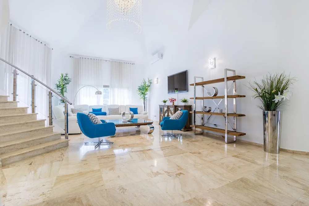 Villa Desiree 5BR Cocotal Luxury Villa Pool Maid
