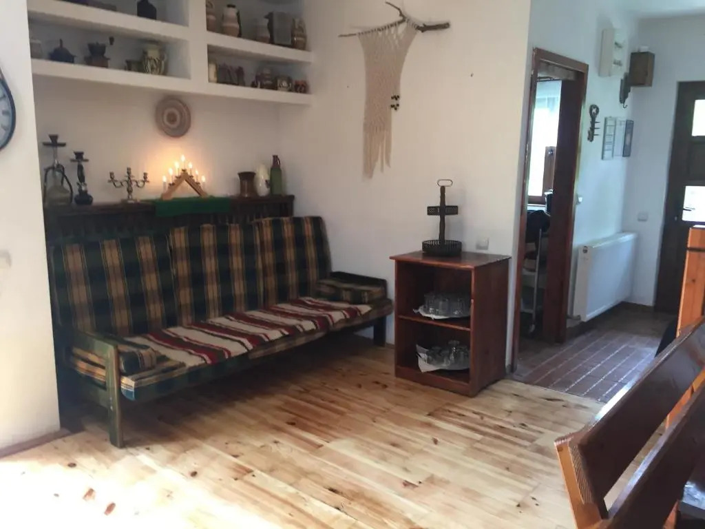 Bran Nori Albi Vila si Cabana