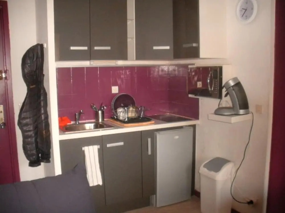 Apartment With one Bedroom in Gruissan, With Shared Pool and Furnished Balcony - 2 km From the Beach