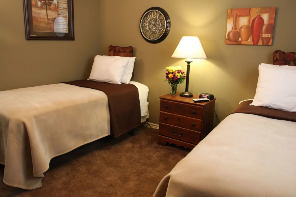 Eagles Den Suites Kenedy a Travelodge by Wyndham