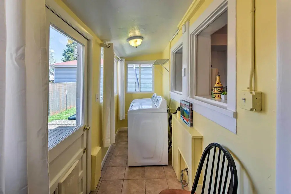 Chic Downtown Home w/ Grill, Steps to Main Street!
