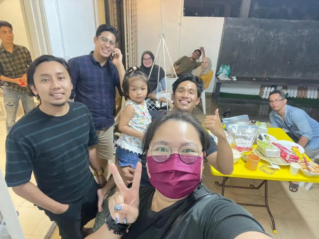 8min Port Dickson beach 17pax BBQ Steamboat