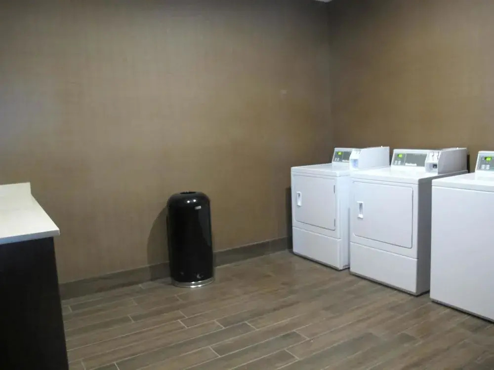 Best Western Plus Kindersley Hotel