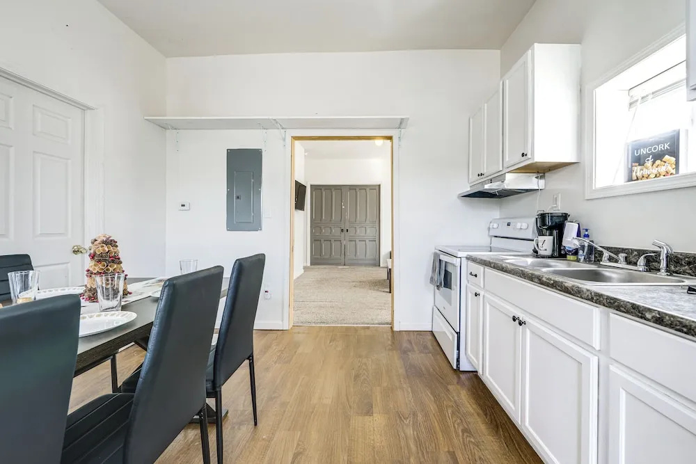 1 Mi to Erie Canalway Trail! Condo w/ Grill