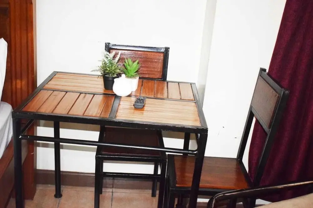 Lux Suites kipande Studio Apartments